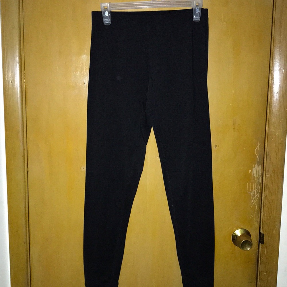 Black workout leggings